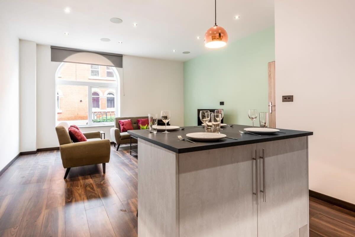 Characterful 2 Bed Apartment With Parking In Hull Kingston upon Hull Eksteriør billede